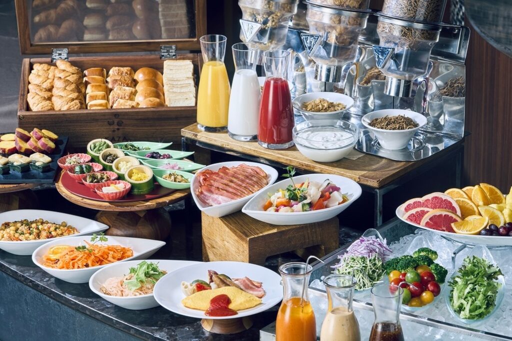 京都のおばんざいやバーガーも。ホテルで味わう"体験型"朝食ビュッフェ 2026_morning-kyoto-kaza_01 (1)-resize2